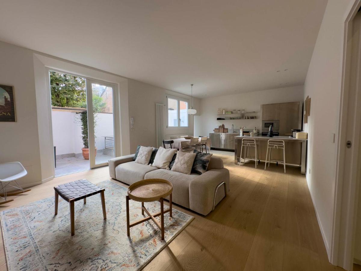 Realkasa Charming Luxury Apt. Болонья Экстерьер фото